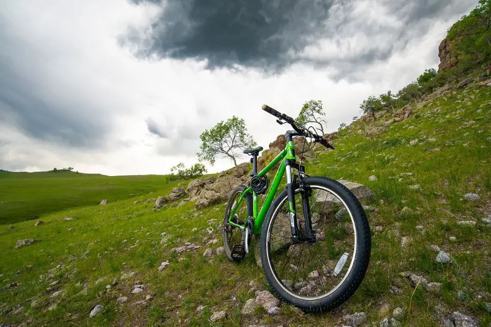 Picture this: You're an avid cyclist, always seeking new trails to conquer and thrilling adventures to embark on. But every now and then, you come across an epic trail that seems just a bit too far to pedal from home. That's when the thought of transporting your bike inside your car starts to pique your interest.