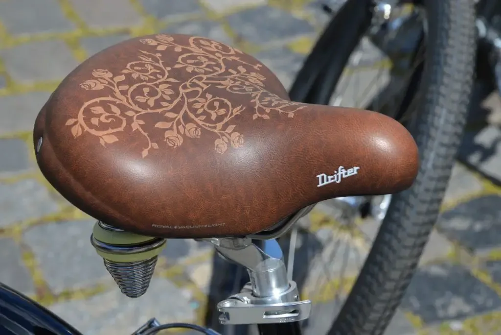 Choose Textured Saddle Surface