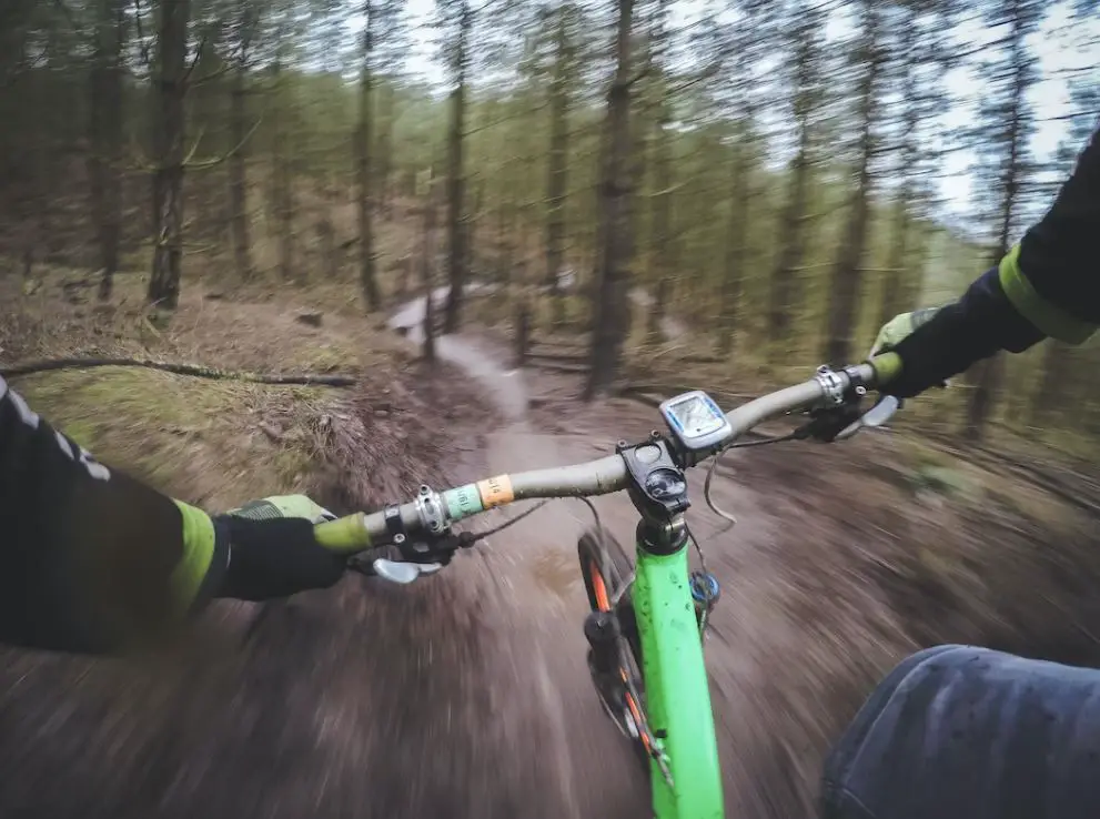 If you're looking to install thumb shifters on drop bars, you may be wondering if it's even possible. Afterall, thumb shifters are generally designed for handlebars with a 22.2mm diameter grip area - which is smaller than most modern drop bars.